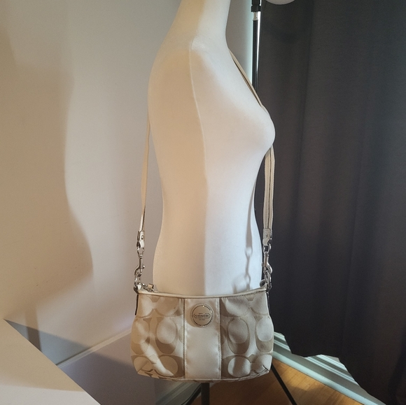 NWOT COACH CROSSBODY - Picture 4 of 5